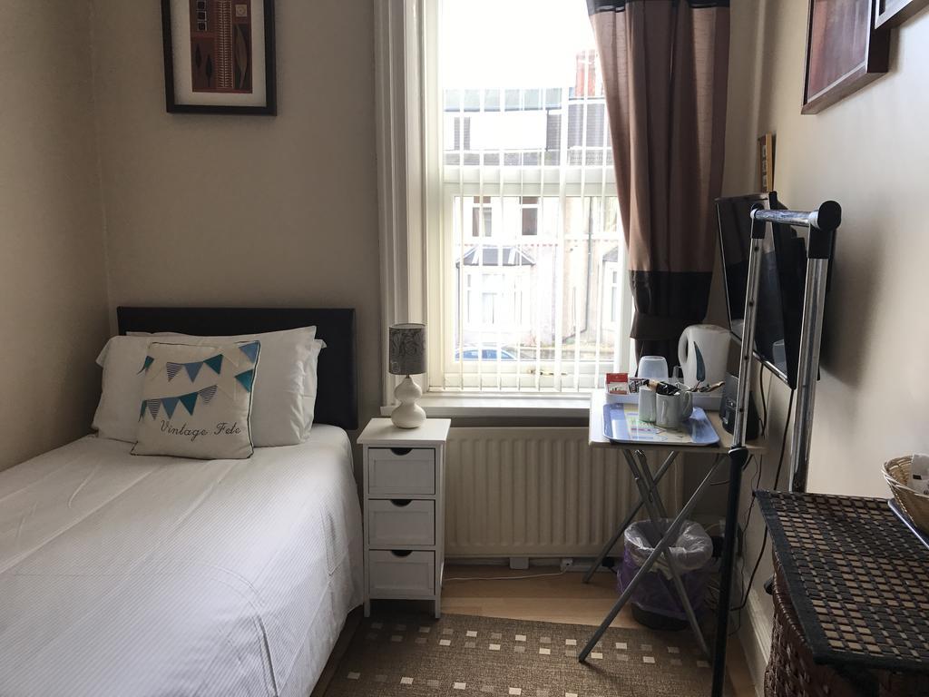 Lighthouse Guest House Whitley Bay Εξωτερικό φωτογραφία