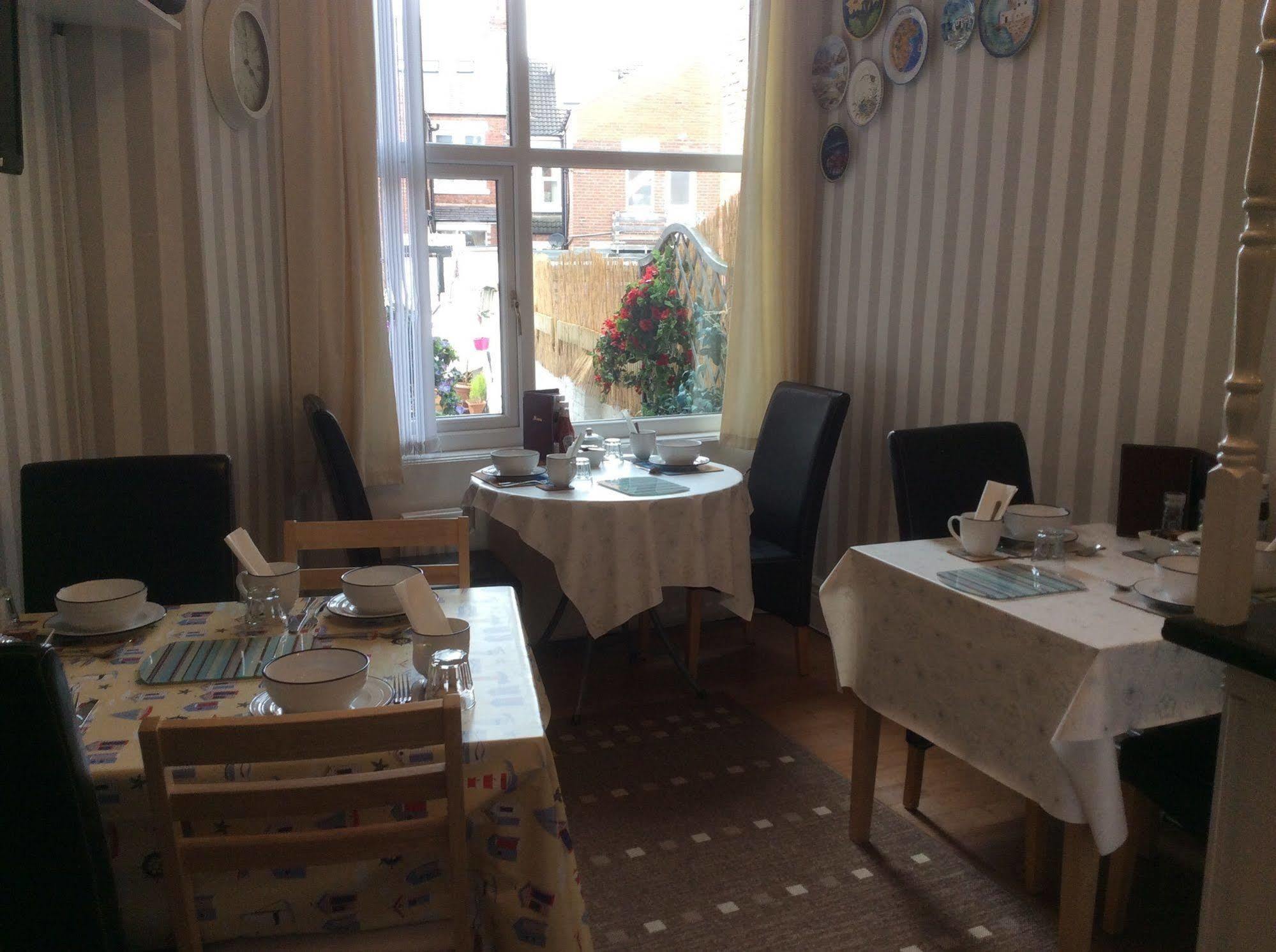 Lighthouse Guest House Whitley Bay Εξωτερικό φωτογραφία