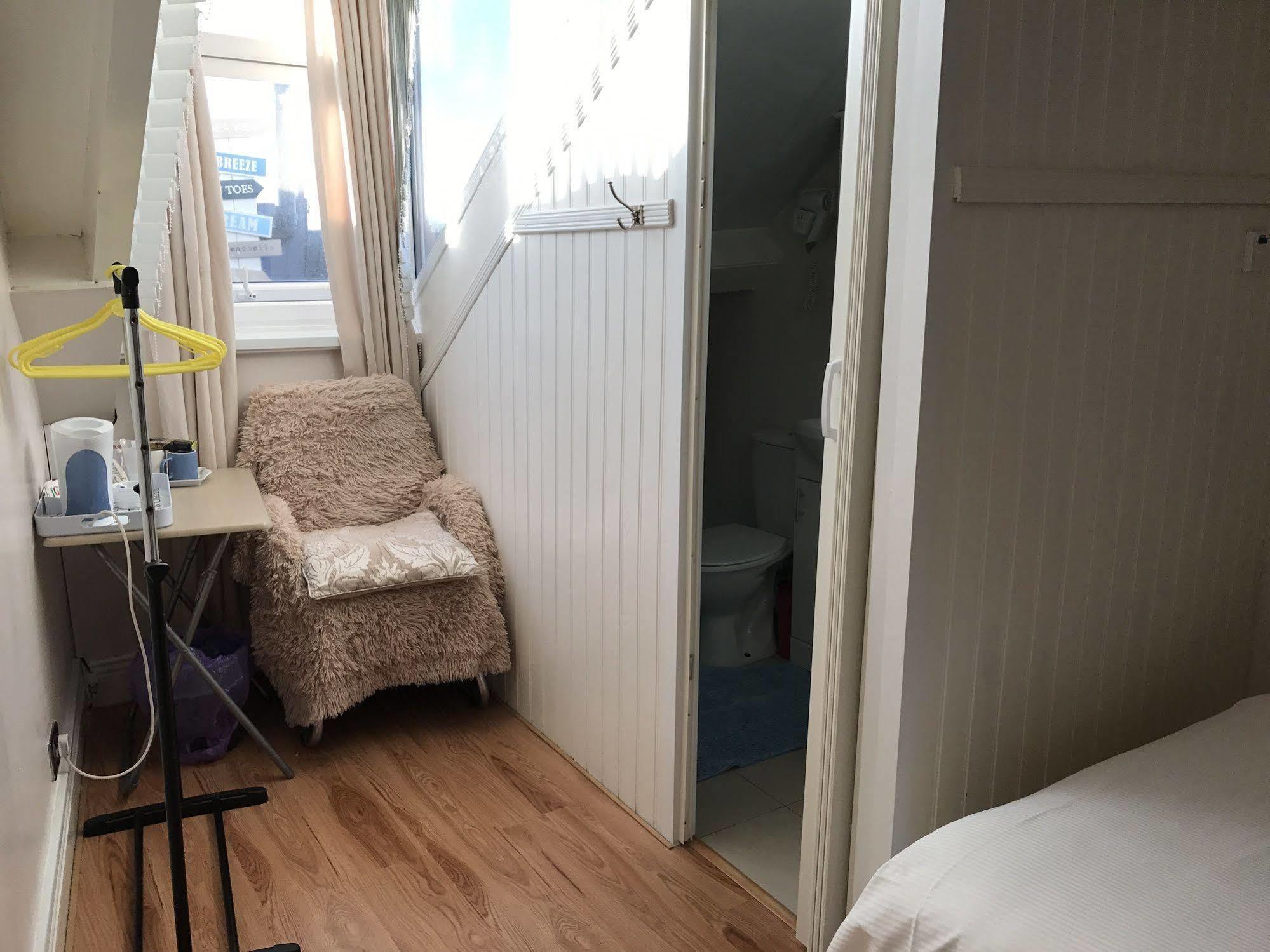 Lighthouse Guest House Whitley Bay Εξωτερικό φωτογραφία